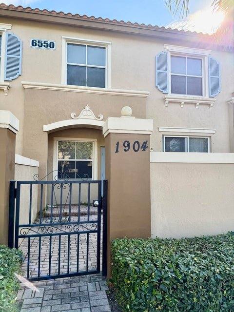 Townhouse for rent at 6550 Morgan Hill Trail, West Palm Beach, FL 33411