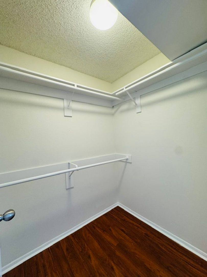Apartment for rent at 410 E Elmwood Ave, Burbank, CA 91501