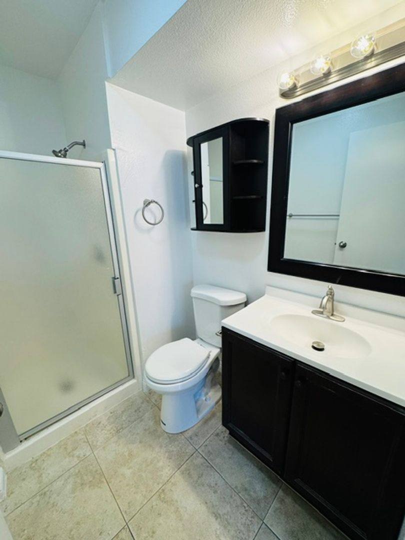 Apartment for rent at 410 E Elmwood Ave, Burbank, CA 91501