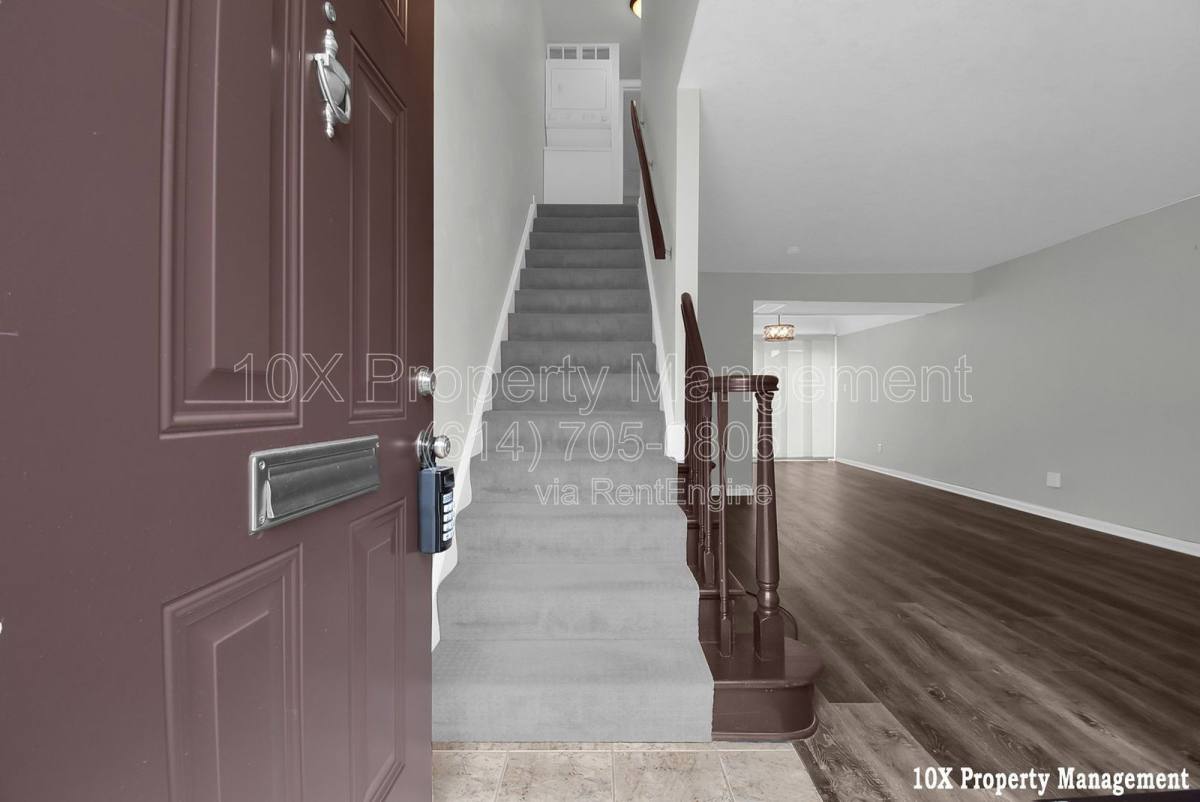 Apartment for rent at 911 Manor Lane #C, Columbus, OH 43221