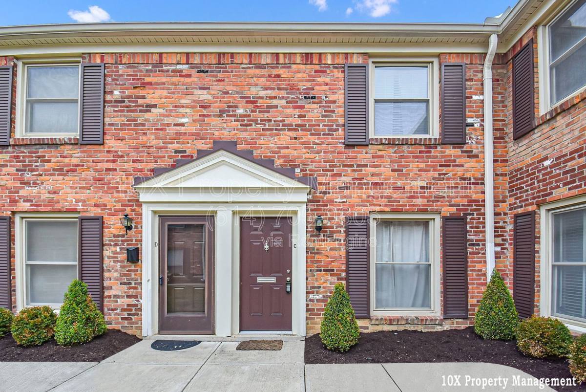 Apartment for rent at 911 Manor Lane #C, Columbus, OH 43221