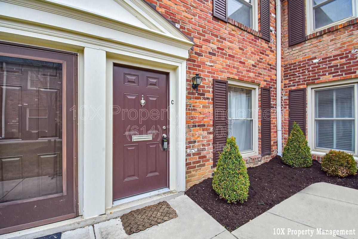 Apartment for rent at 911 Manor Lane #C, Columbus, OH 43221