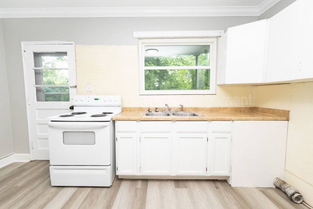 Apartment for rent at 1301 N Orchard Knob Ave, Chattanooga, TN 37406