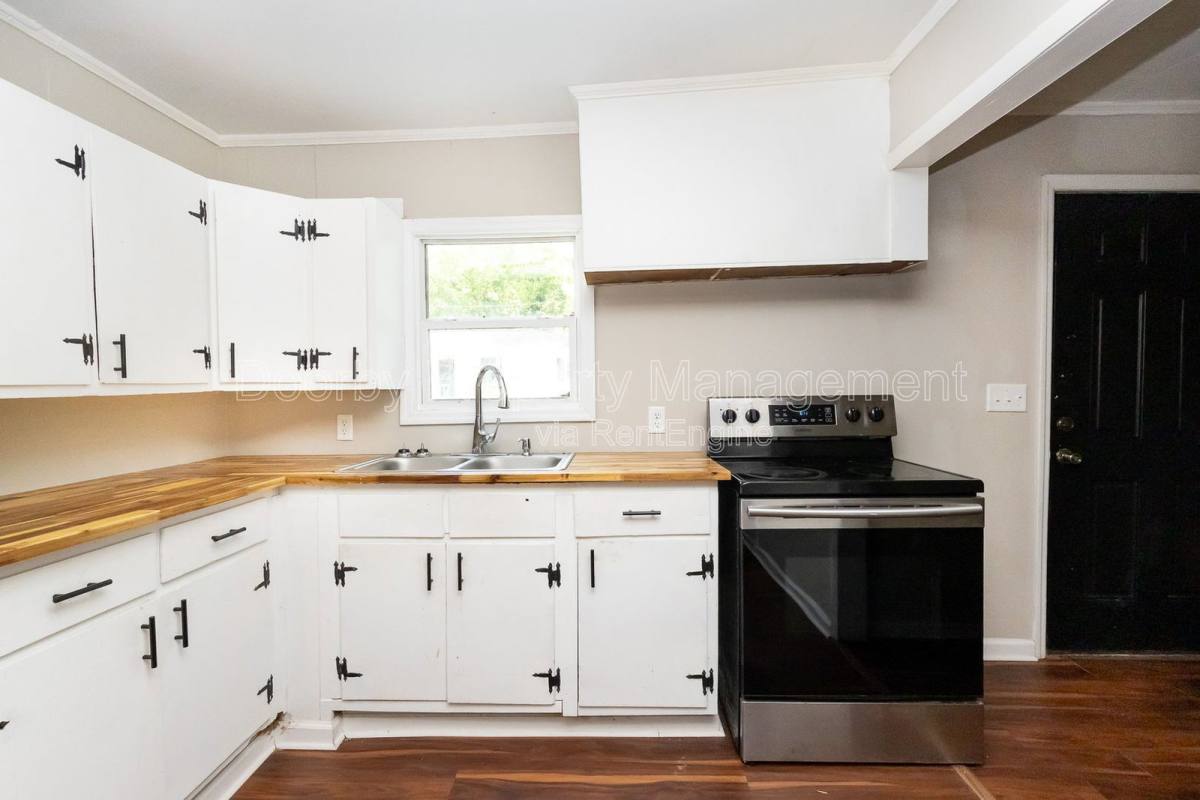 Apartment for rent at 207 Napier St #1, La Fayette, GA 30728