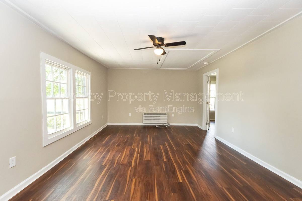 Apartment for rent at 207 Napier St #1, La Fayette, GA 30728