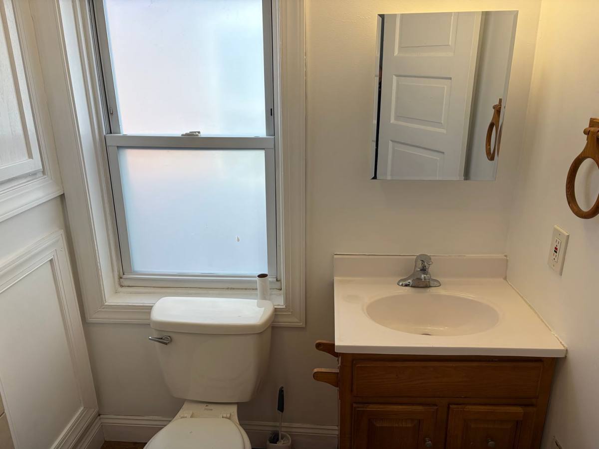 House for rent at 512 1 2 N Charlotte St, Pottstown, PA 19464