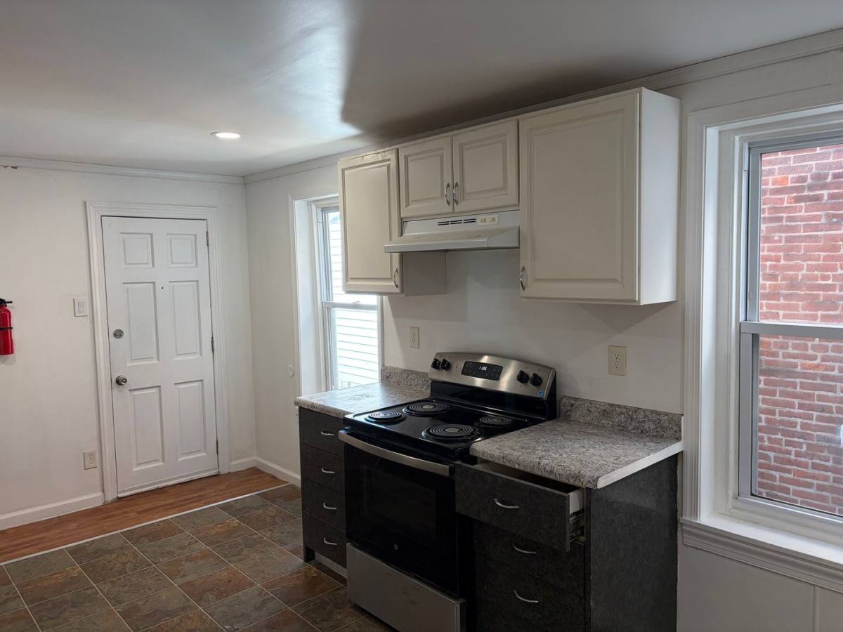 House for rent at 512 1 2 N Charlotte St, Pottstown, PA 19464