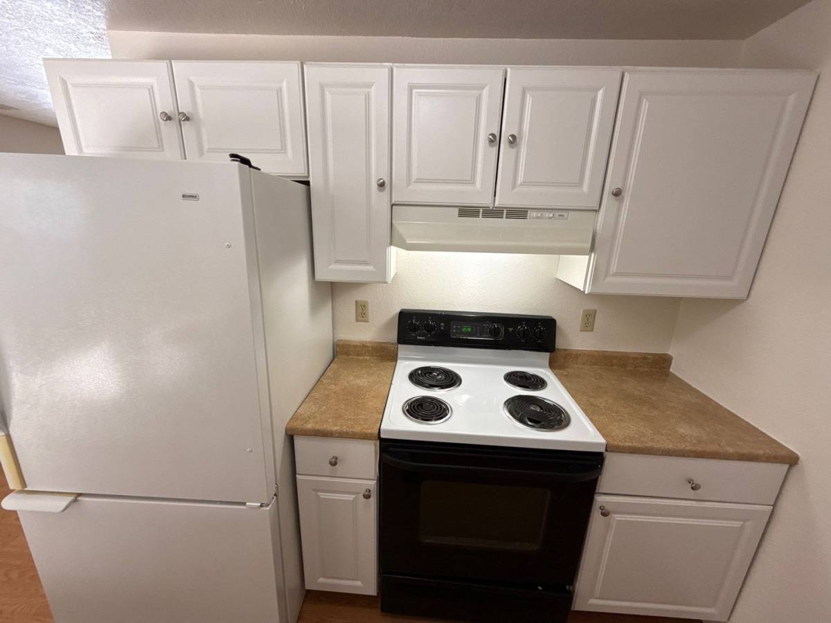 House for rent at 5162 Lone Oak Rd SE, Salem, OR 97306