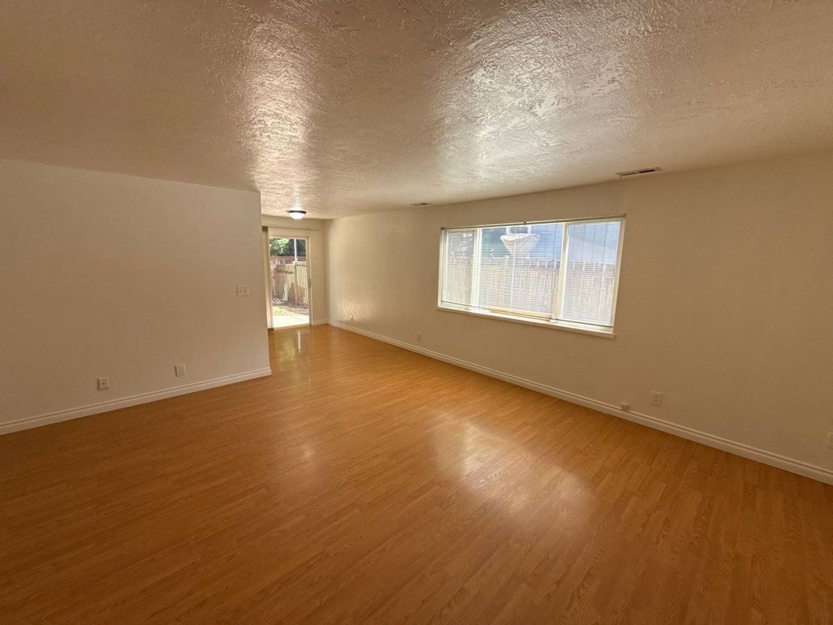 House for rent at 5162 Lone Oak Rd SE, Salem, OR 97306