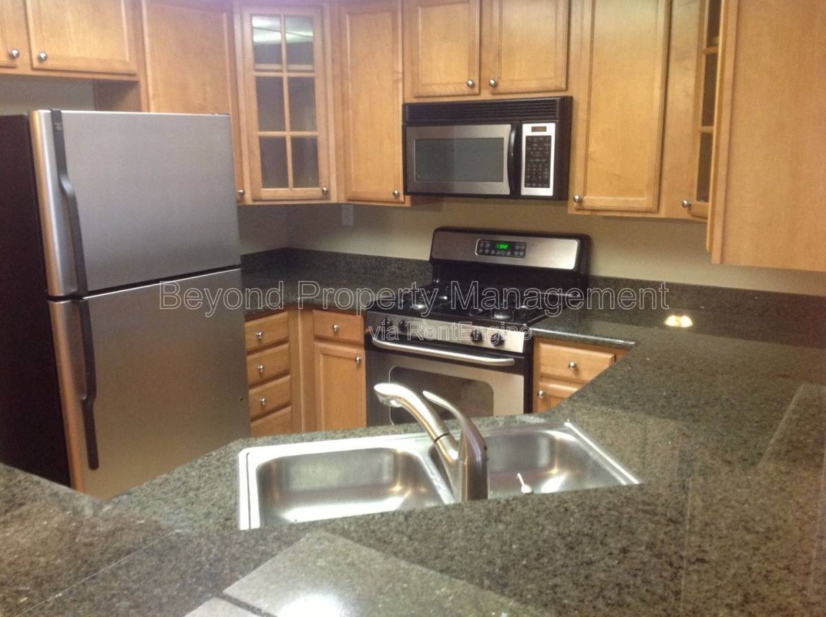 Apartment for rent at 12580 Carmel Creek Rd #43, San Diego, CA 92130
