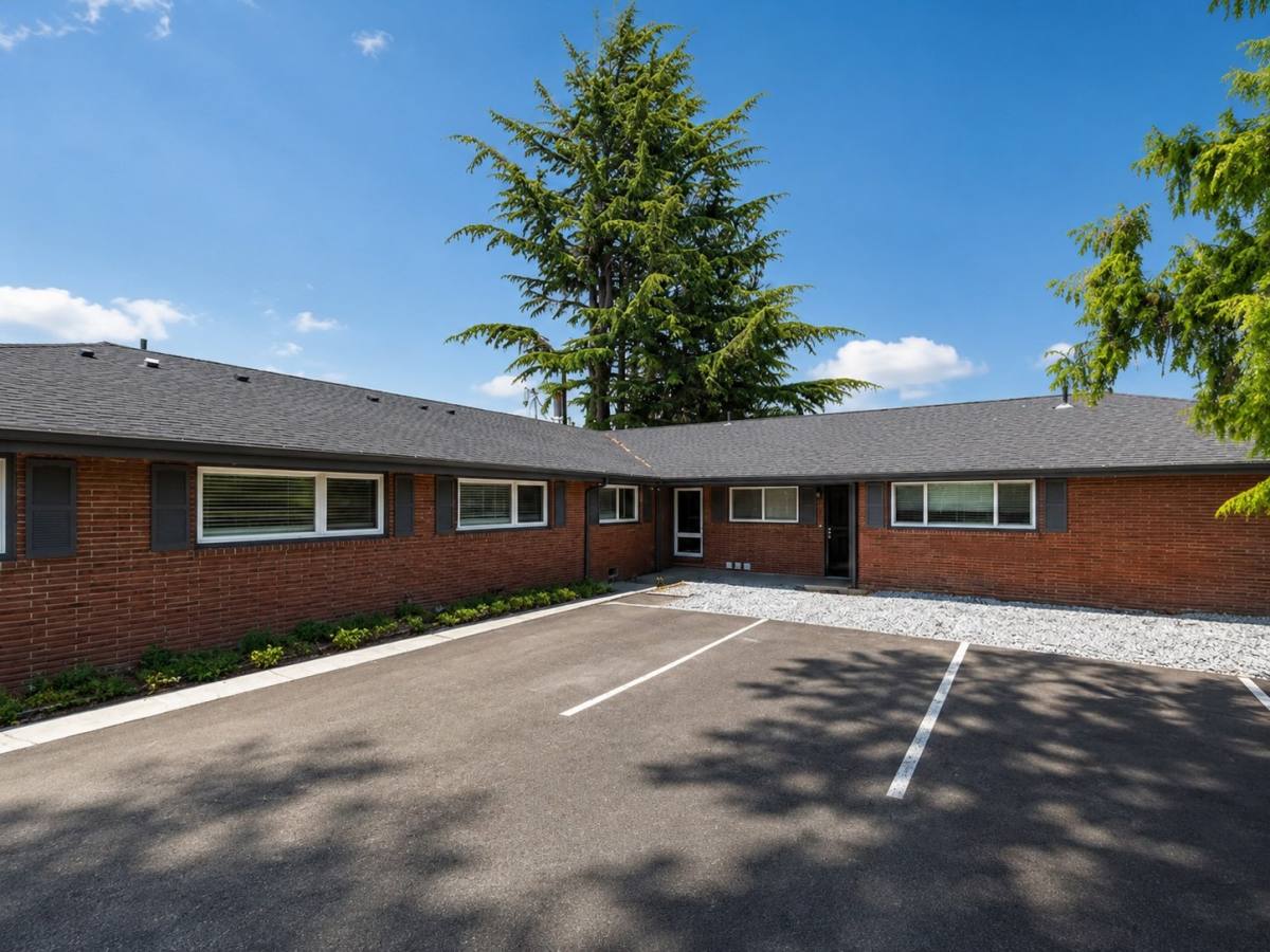 Apartment for rent at 8711 S 114th St #4A, Seattle, WA 98178