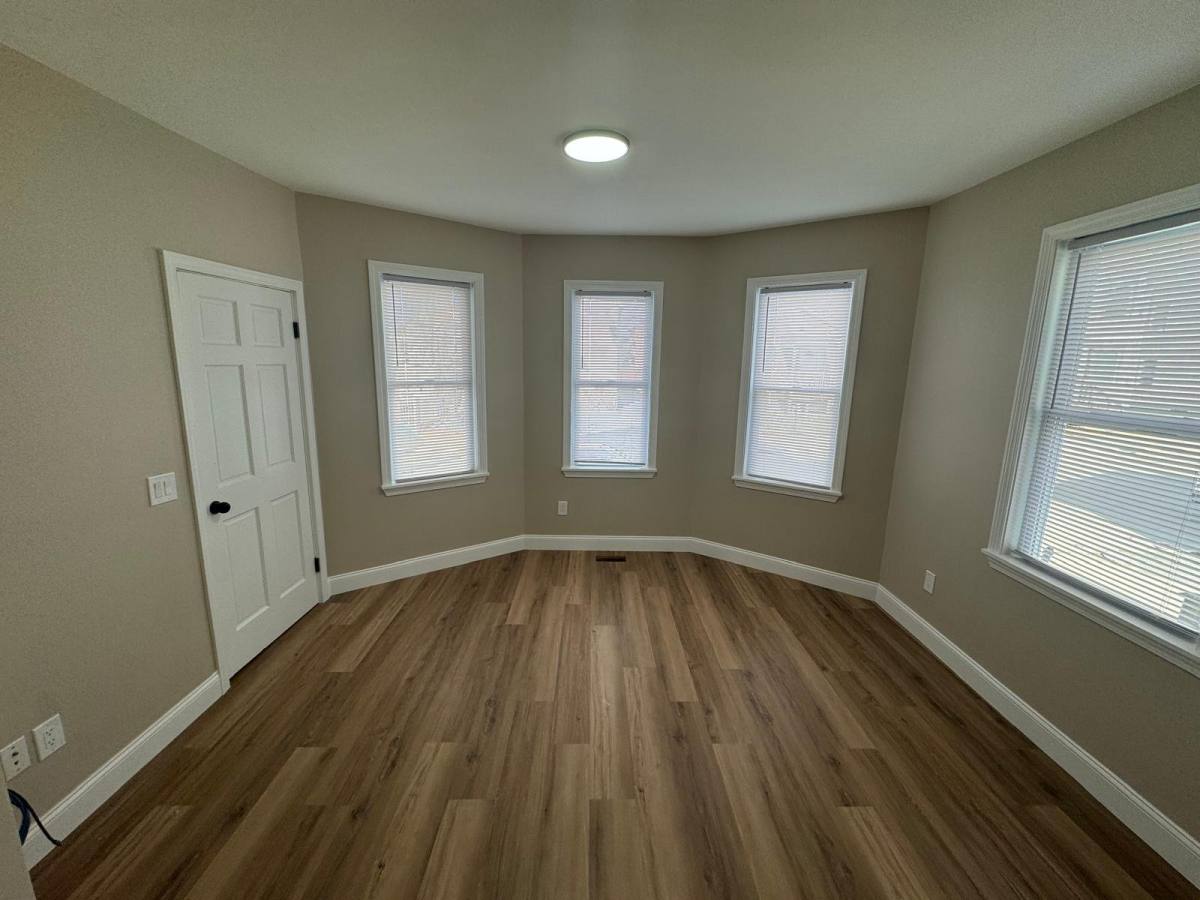 Apartment for rent at 33 Linwood Ave #1, Providence, RI 02909