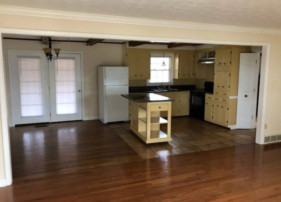 House for rent at 320 Emmett Ave, Bowling Green, KY 42101