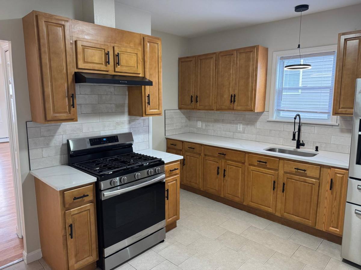 Apartment for rent at 31 Linwood Ave #2, Providence, RI 02909