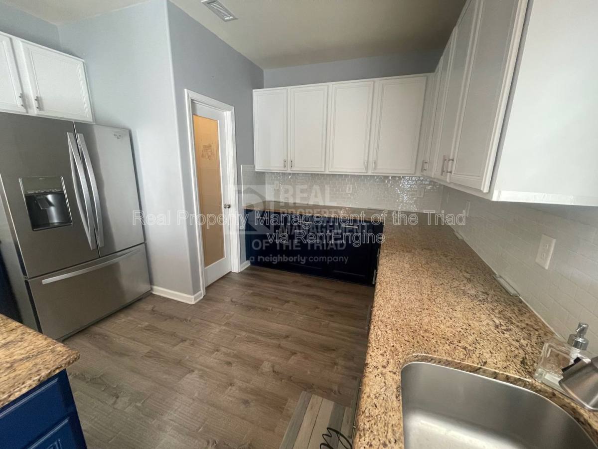 House for rent at 1950 Glenkirk Dr, Burlington, NC 27215