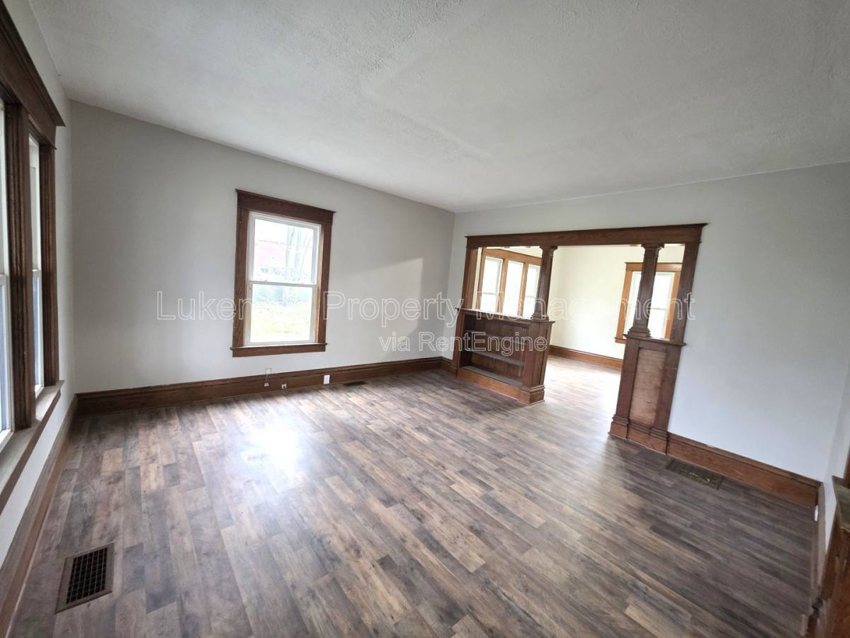 House for rent at 39 Byron St, Battle Creek, MI 49017