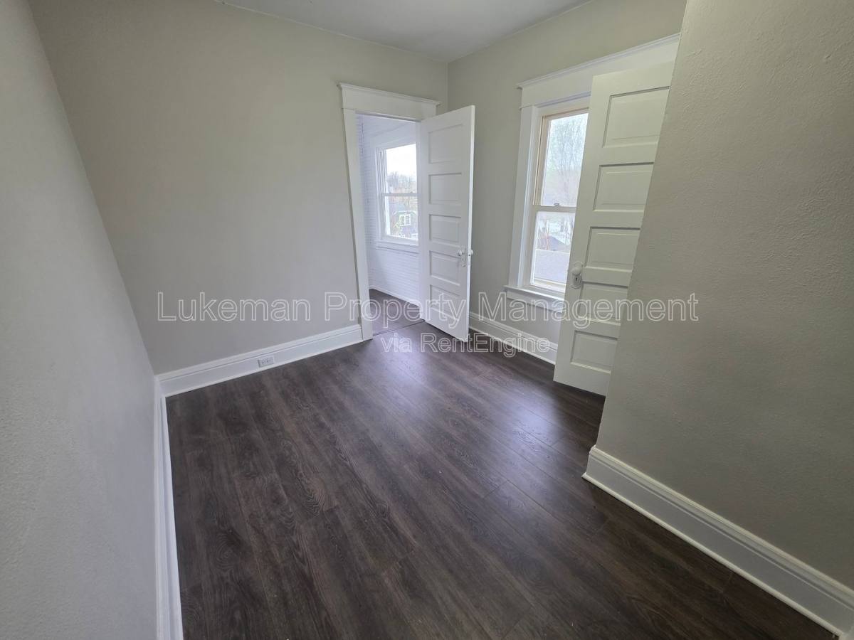 House for rent at 39 Byron St, Battle Creek, MI 49017