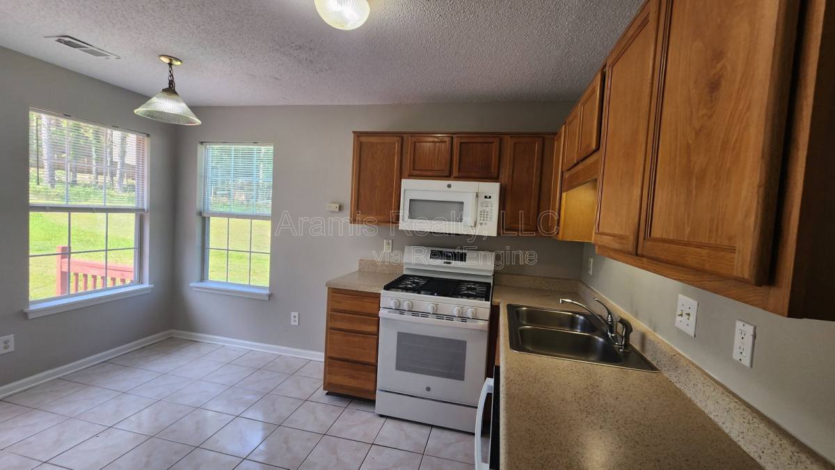 Apartment for rent at 7336 Bramble Oak Dr, Douglasville, GA 30134