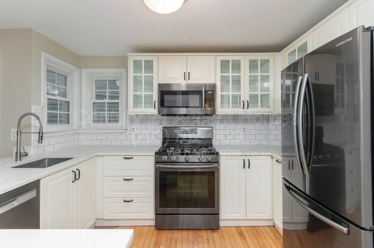 House for rent at 7579 Cross Gate Lane, Alexandria, VA 22315