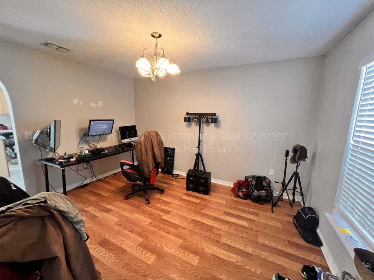 House for rent at 14126 Econ Woods Lane, Orlando, FL 32826