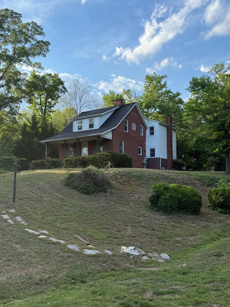 801 Northside Dr, Fredericksburg, VA 22405