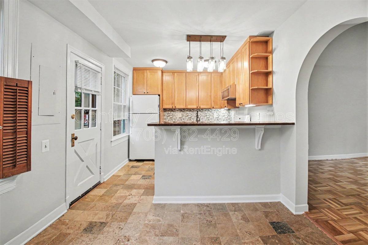 Apartment for rent at 1510 S Edgewood St #550, Arlington, VA 22204