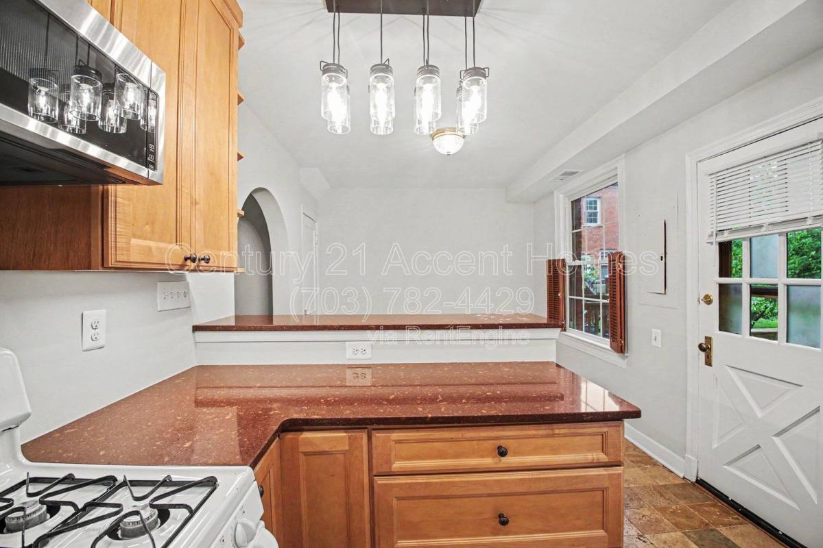 Apartment for rent at 1510 S Edgewood St #550, Arlington, VA 22204