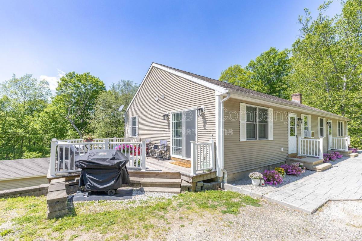 Apartment for rent at 94 Quiet Woods Rd #A2, East Hampton, CT 06424