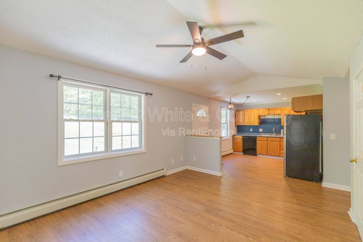 Apartment for rent at 94 Quiet Woods Rd #A2, East Hampton, CT 06424