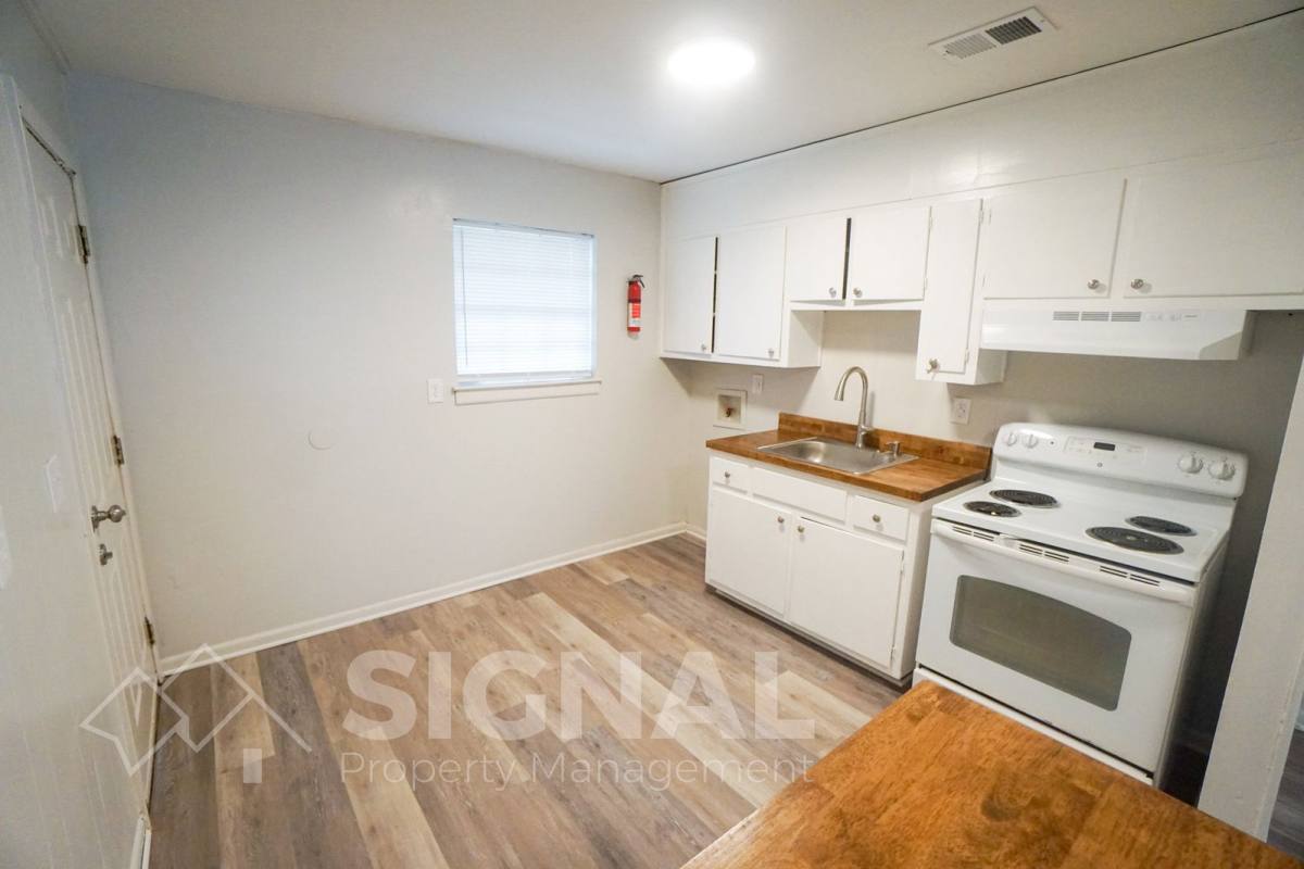 Apartment for rent at 1305 16th St N #1305 D, Birmingham, AL 35204