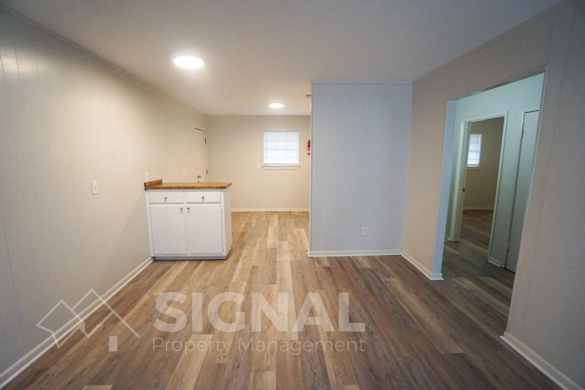 Apartment for rent at 1305 16th St N #1305 D, Birmingham, AL 35204