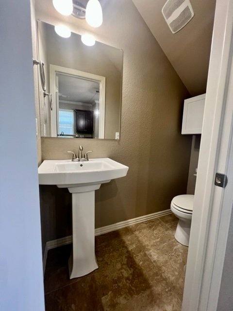 Townhouse for rent at 877 W N St, Fayetteville, AR 72701