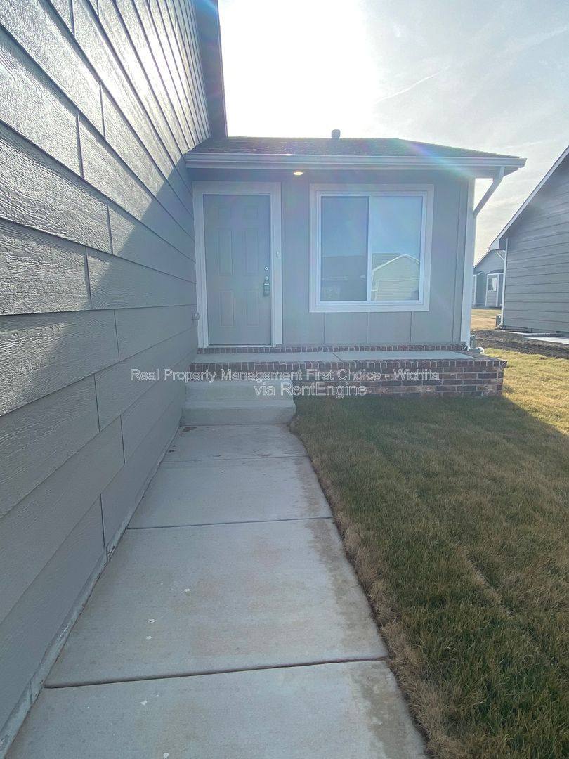 Apartment for rent at 10607 E Kinkaid Circle, Wichita, KS 67207