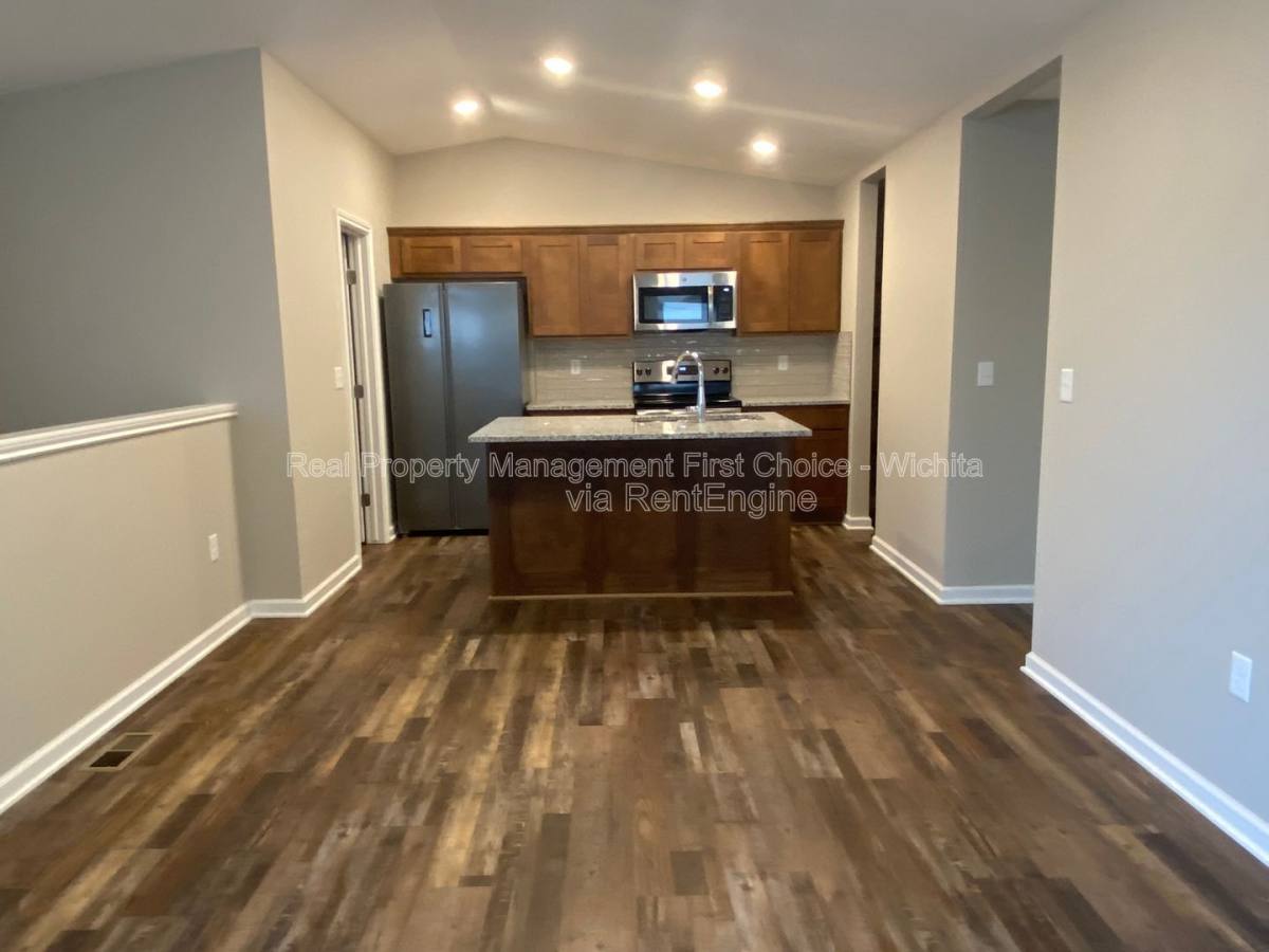 Apartment for rent at 10607 E Kinkaid Circle, Wichita, KS 67207