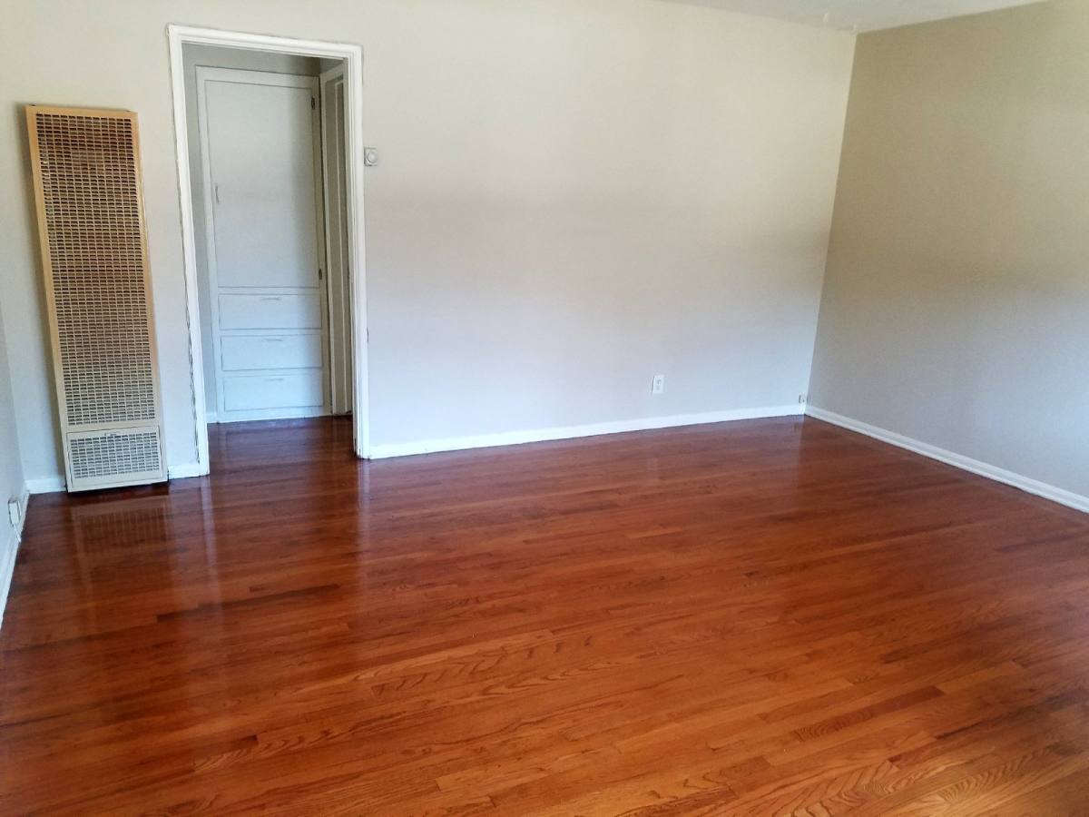 Apartment for rent at 3351 Caroline Ave #B, Culver City, CA 90232