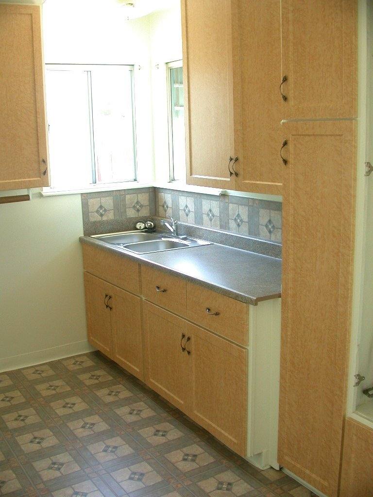 Apartment for rent at 3351 Caroline Ave #B, Culver City, CA 90232
