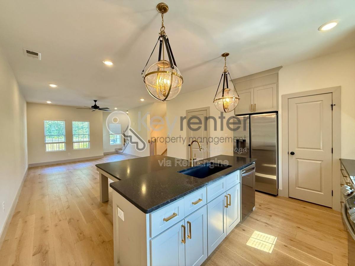 Townhouse for rent at 1072 Amelia Court, Chattanooga, TN 37412