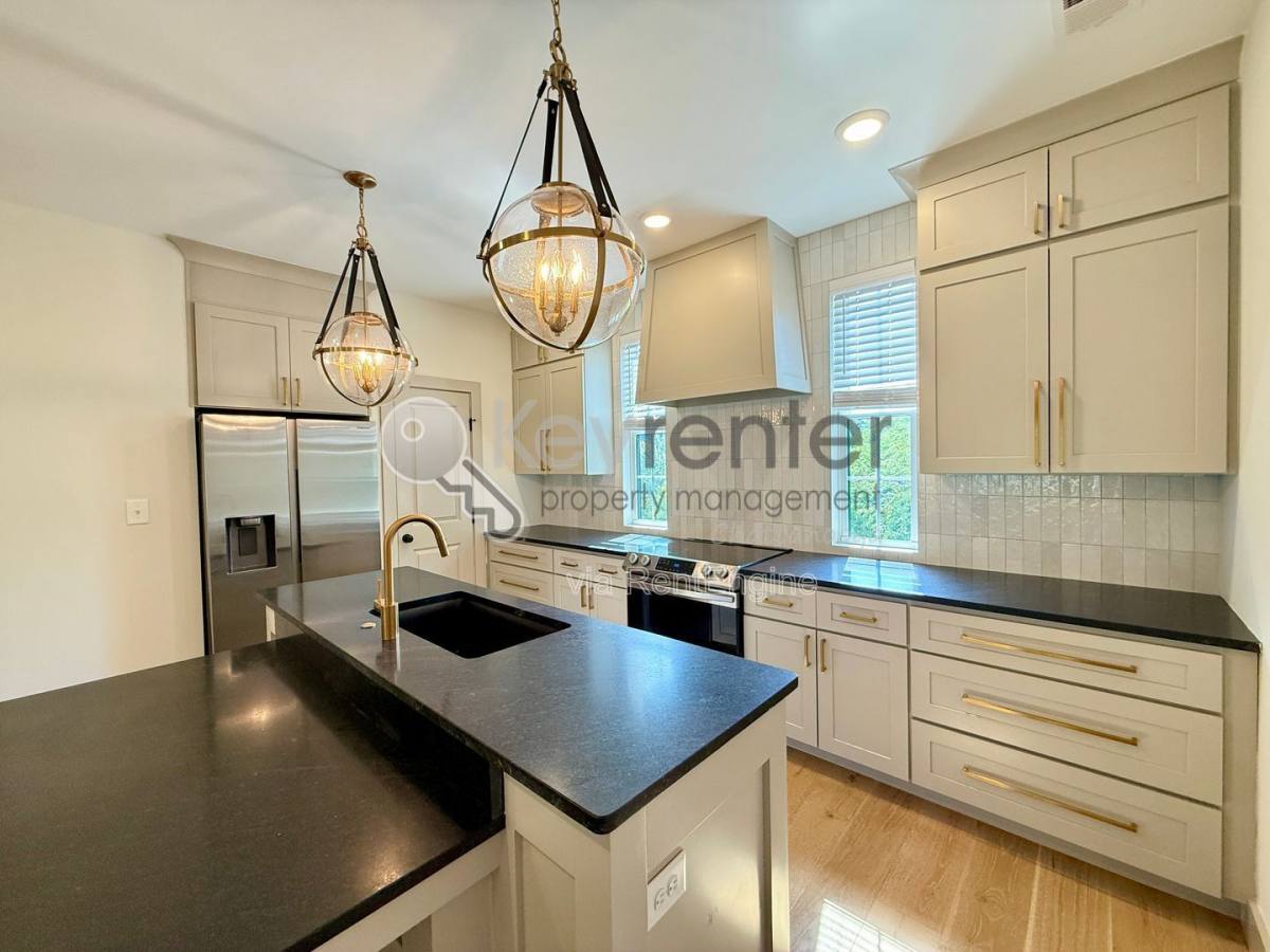 Townhouse for rent at 1072 Amelia Court, Chattanooga, TN 37412