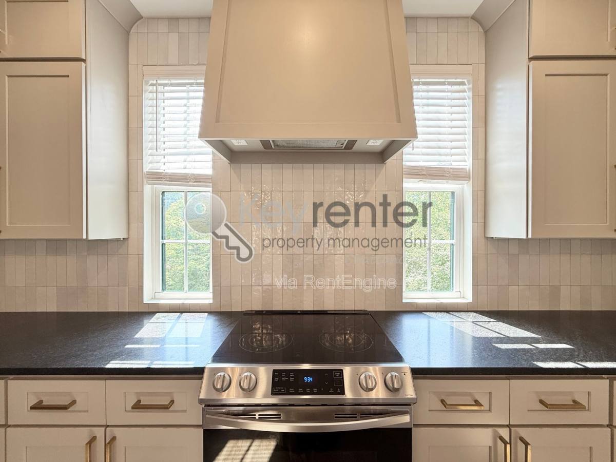 Townhouse for rent at 1072 Amelia Court, Chattanooga, TN 37412