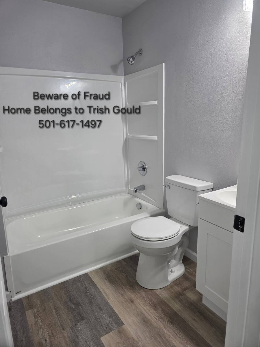 House for rent at 429 Oaklawn St, Hot Springs National Park, AR 71913