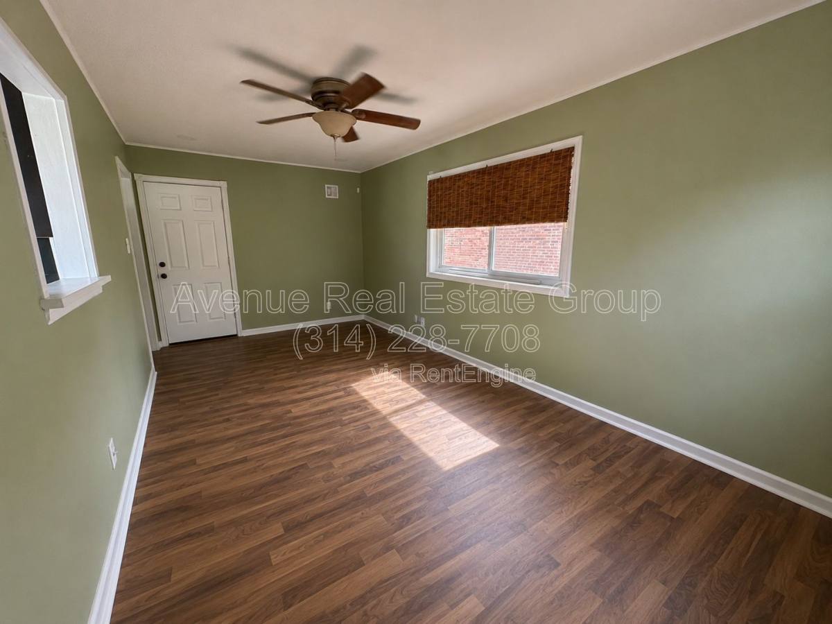 House for rent at 9529 Lodge Pole Lane, Saint Louis, MO 63126