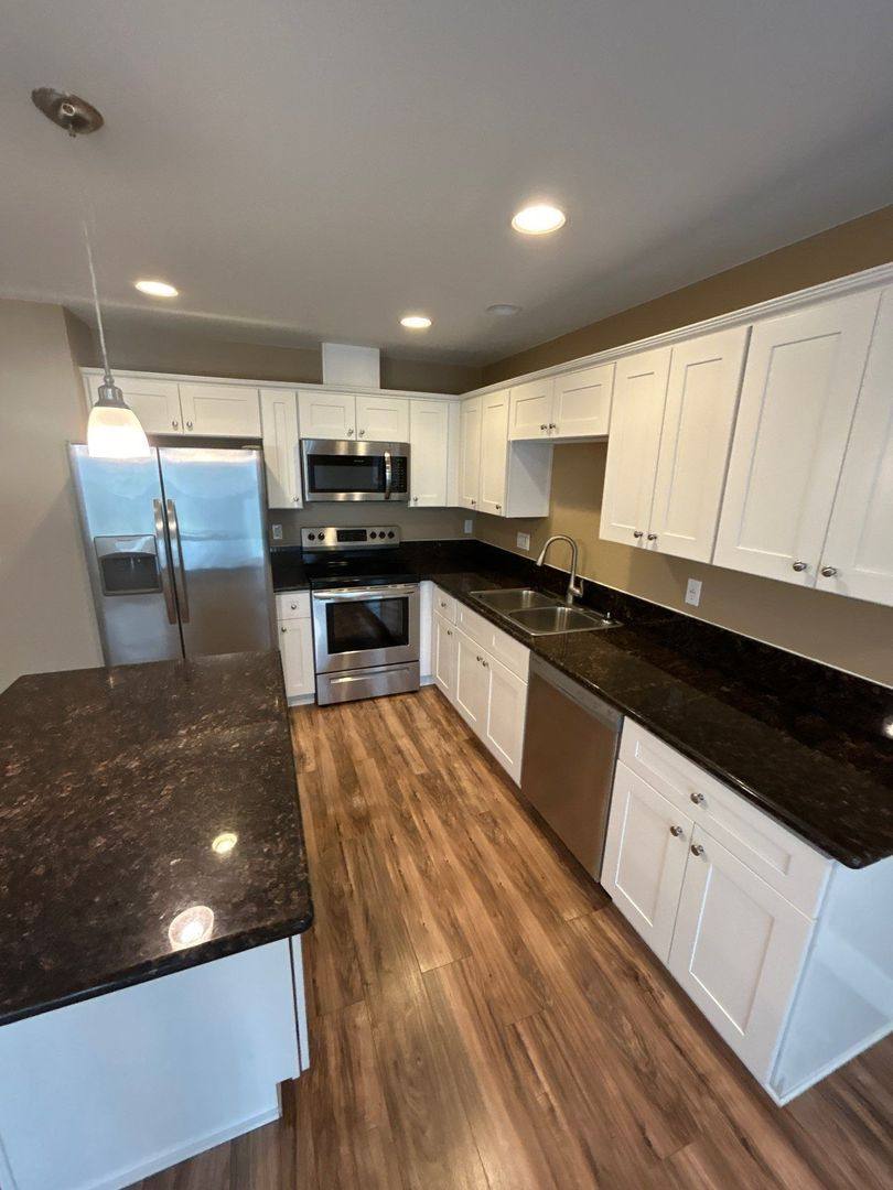Townhouse for rent at 2843 Raleigh Court SE, Albany, OR 97322