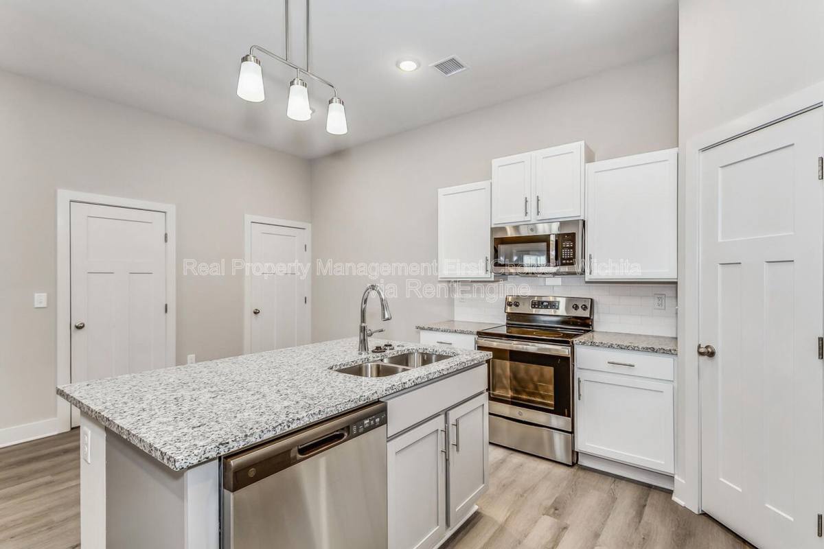 Townhouse for rent at 3413 W 45th St S, Wichita, KS 67217