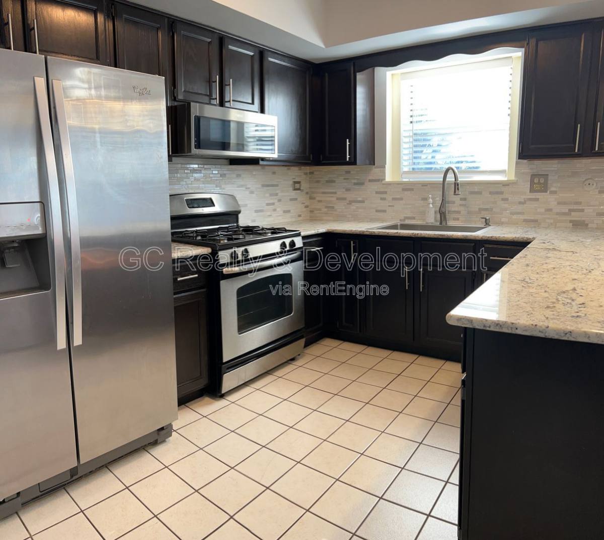 Apartment for rent at 45 White Pine Dr, Schaumburg, IL 60193