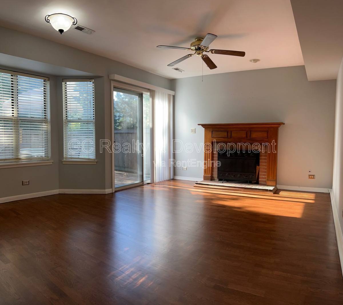 Apartment for rent at 45 White Pine Dr, Schaumburg, IL 60193