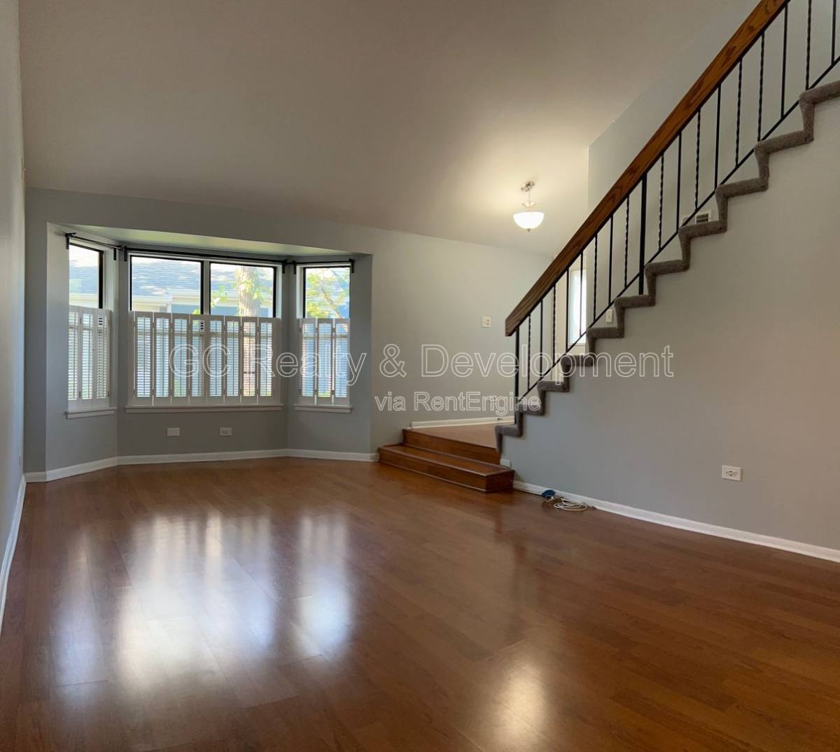 Apartment for rent at 45 White Pine Dr, Schaumburg, IL 60193