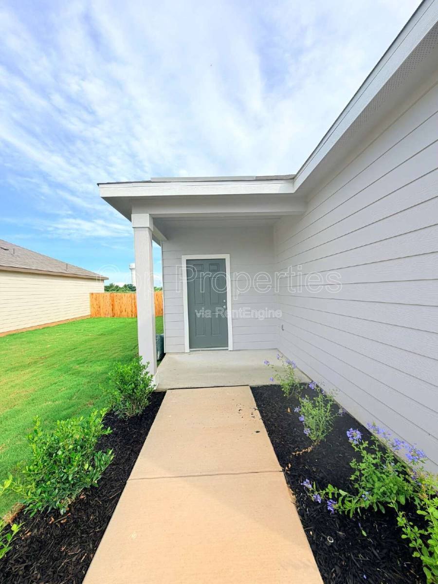 House for rent at 10219 Pine River Dr, Schertz, TX 78154