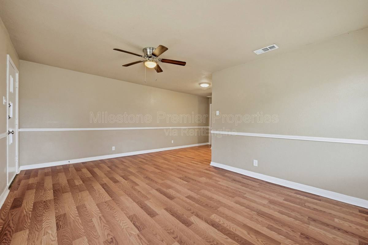Apartment for rent at 1701 W Elm St, Denison, TX 75020