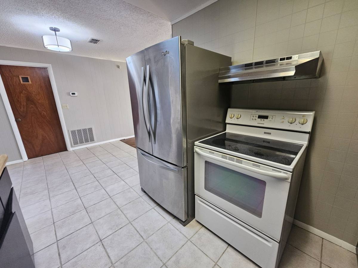 House for rent at 907 Hamilton St, New Smyrna Beach, FL 32168