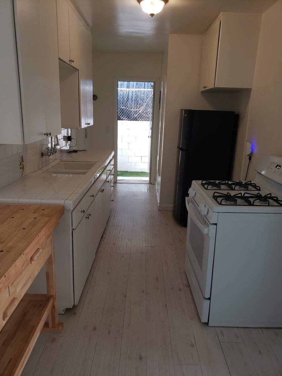 Apartment for rent at 1711 Scott Rd #21, Burbank, CA 91504